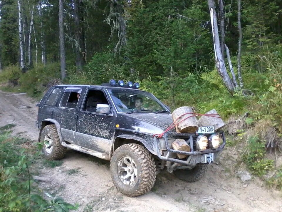 Ниссан террано тюнинг для бездорожья Грязный танк в бою не виден!.. - Nissan Terrano I, 2,7 л, 1995 года фотография D