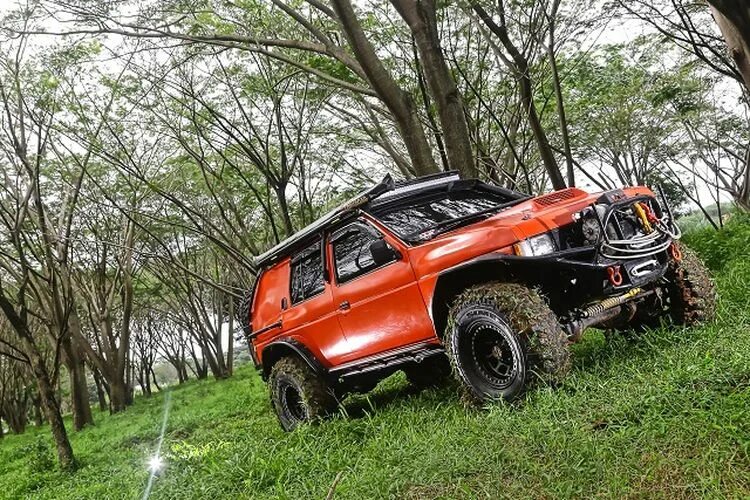 Ниссан террано тюнинг для бездорожья Sejarah Lengkap Nissan Terrano di Indonesia - GridOto.com
