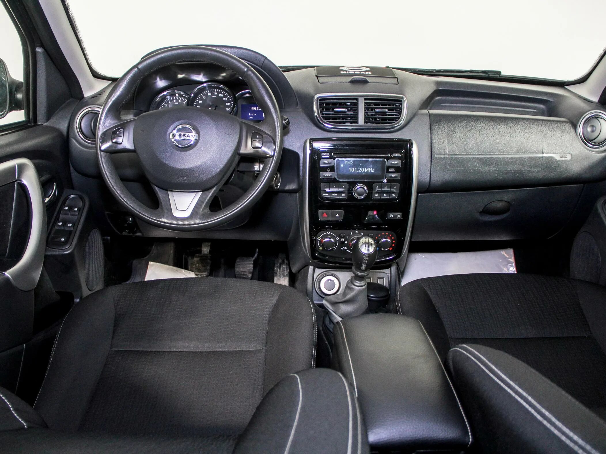 Ниссан террано внутри фото Ниссан террано комплектации Sarma-Auto.ru
