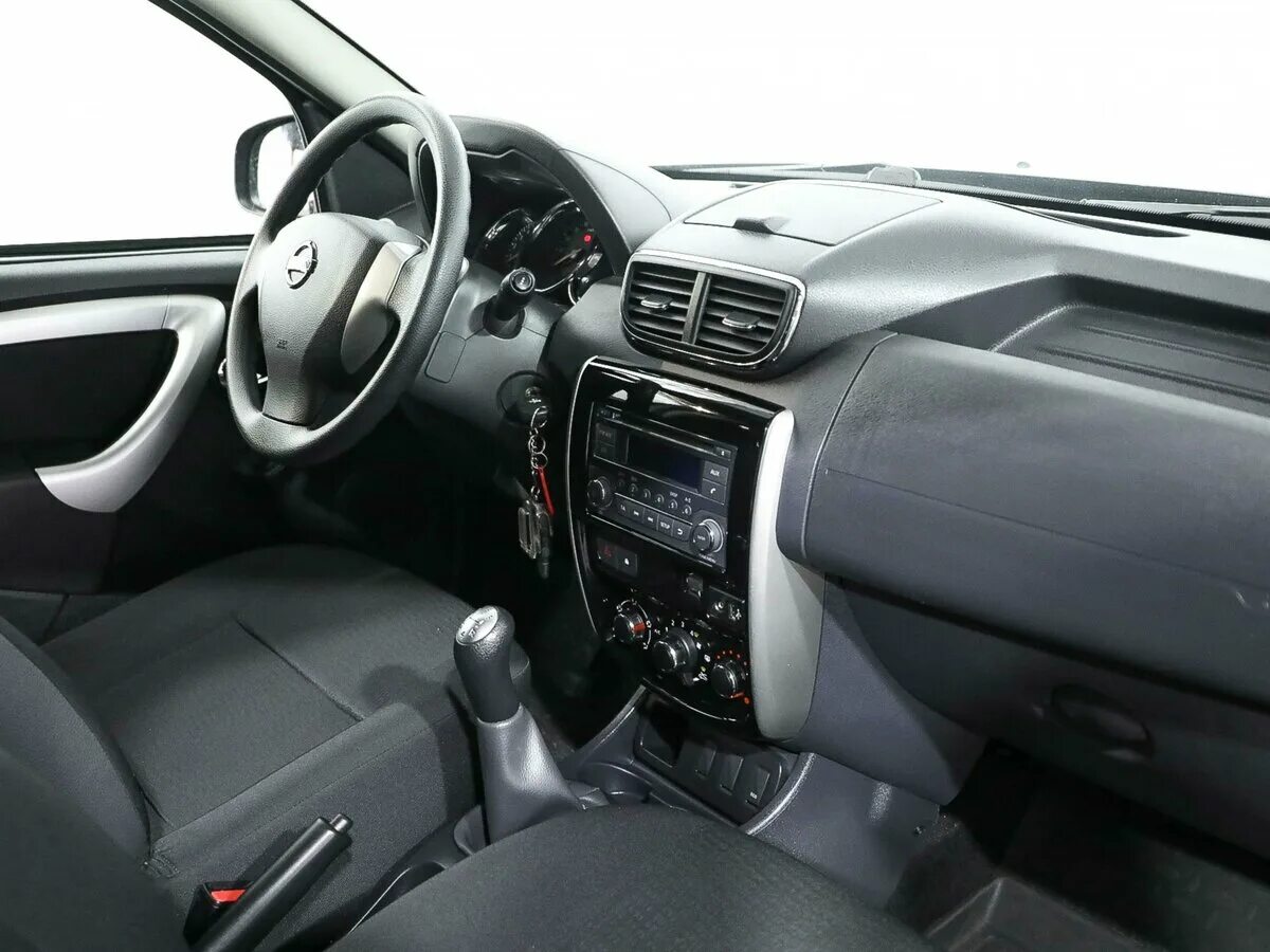 Ниссан террано внутри фото Купить б/у Nissan Terrano III (D10) 1.6 MT (114 л.с.) бензин механика в Санкт-Пе