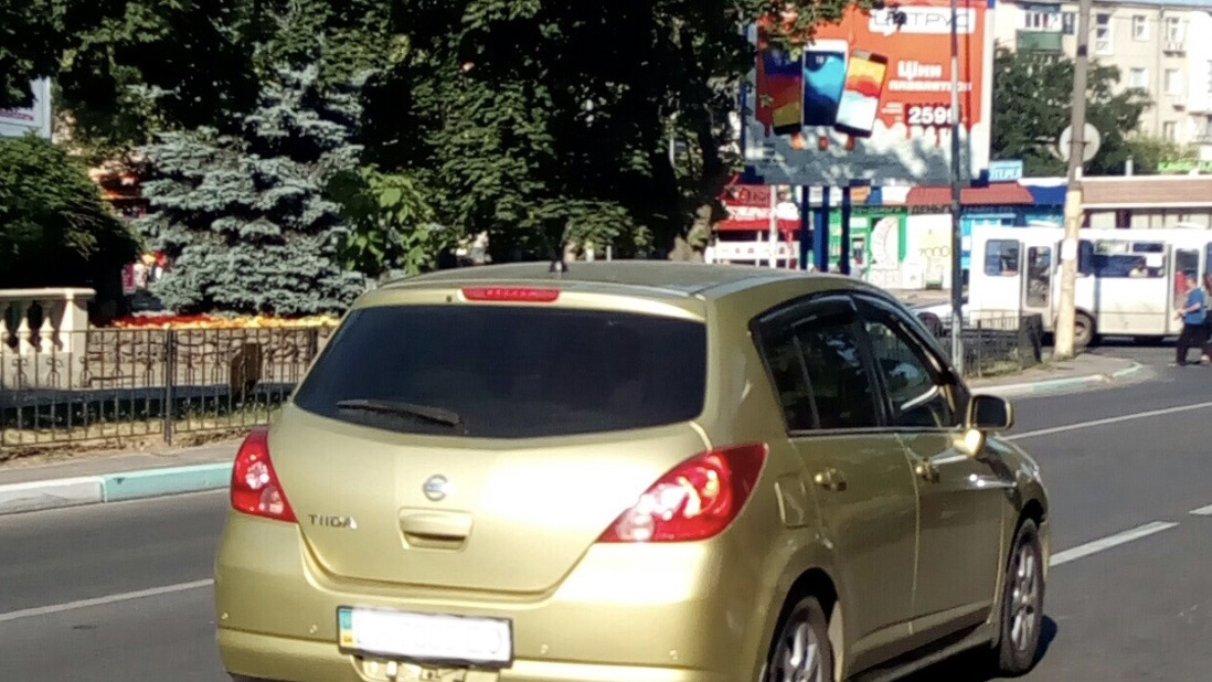 Ниссан тига фото Nissan Tiida (1G) 1.6 бензиновый 2007 ᗩ ᖇ ᗩ ᗷ K ᗩ на DRIVE2