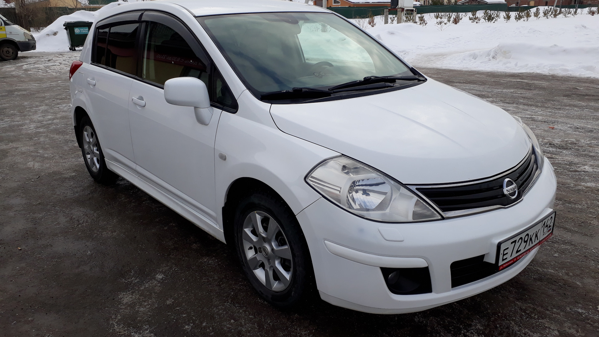 Ниссан тиида 2007 фото Nissan Tiida (2G) 1.6 бензиновый 2012 С11 на DRIVE2