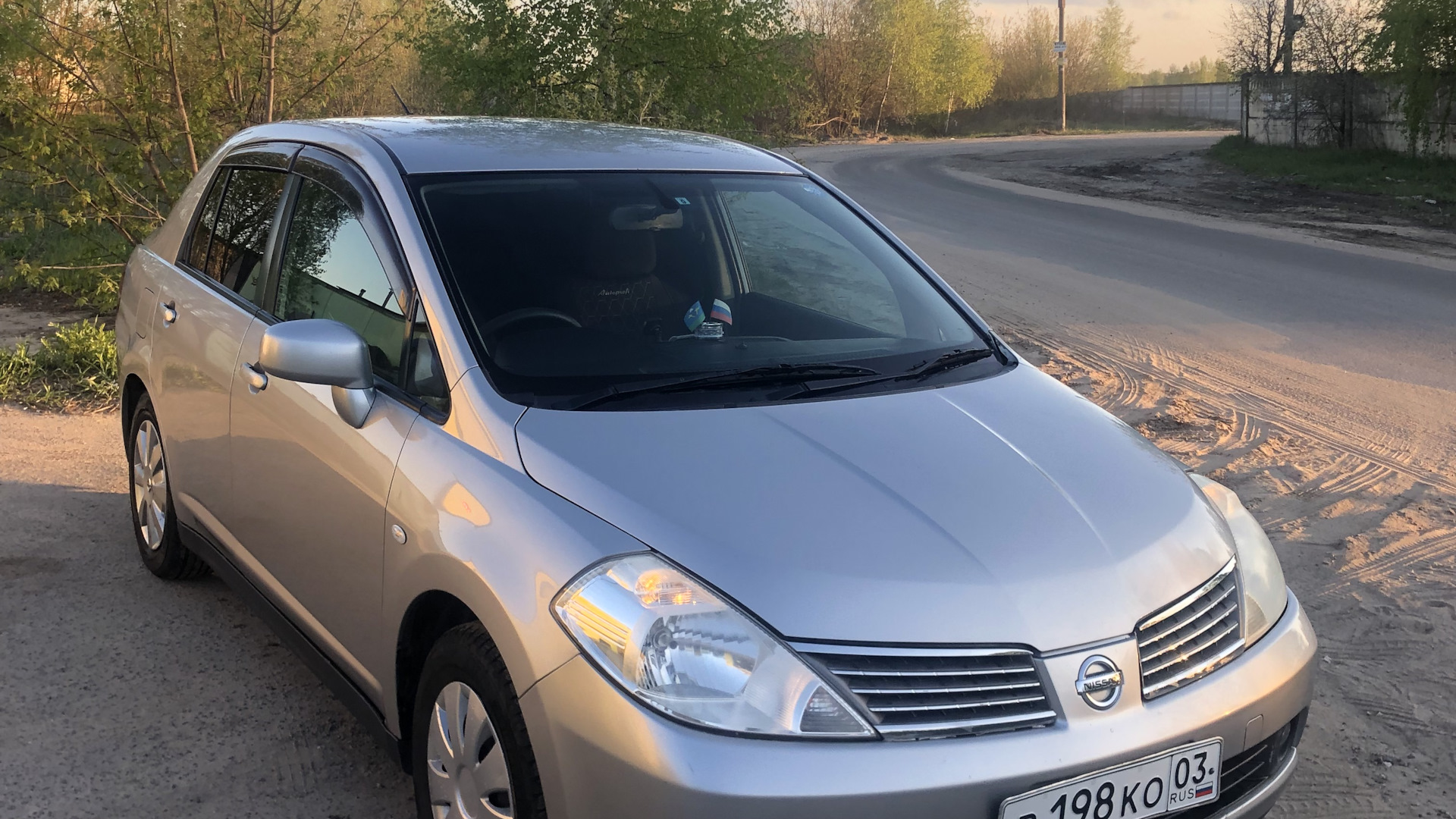 Ниссан тиида 2007 фото Nissan Tiida (1G) 1.5 бензиновый 2007 на DRIVE2