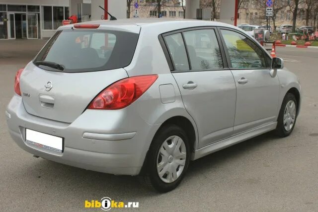 Ниссан тиида 2010 фото Купить Nissan Tiida 2010 за 359 тыс руб в Санкт-Петербурге - продажа