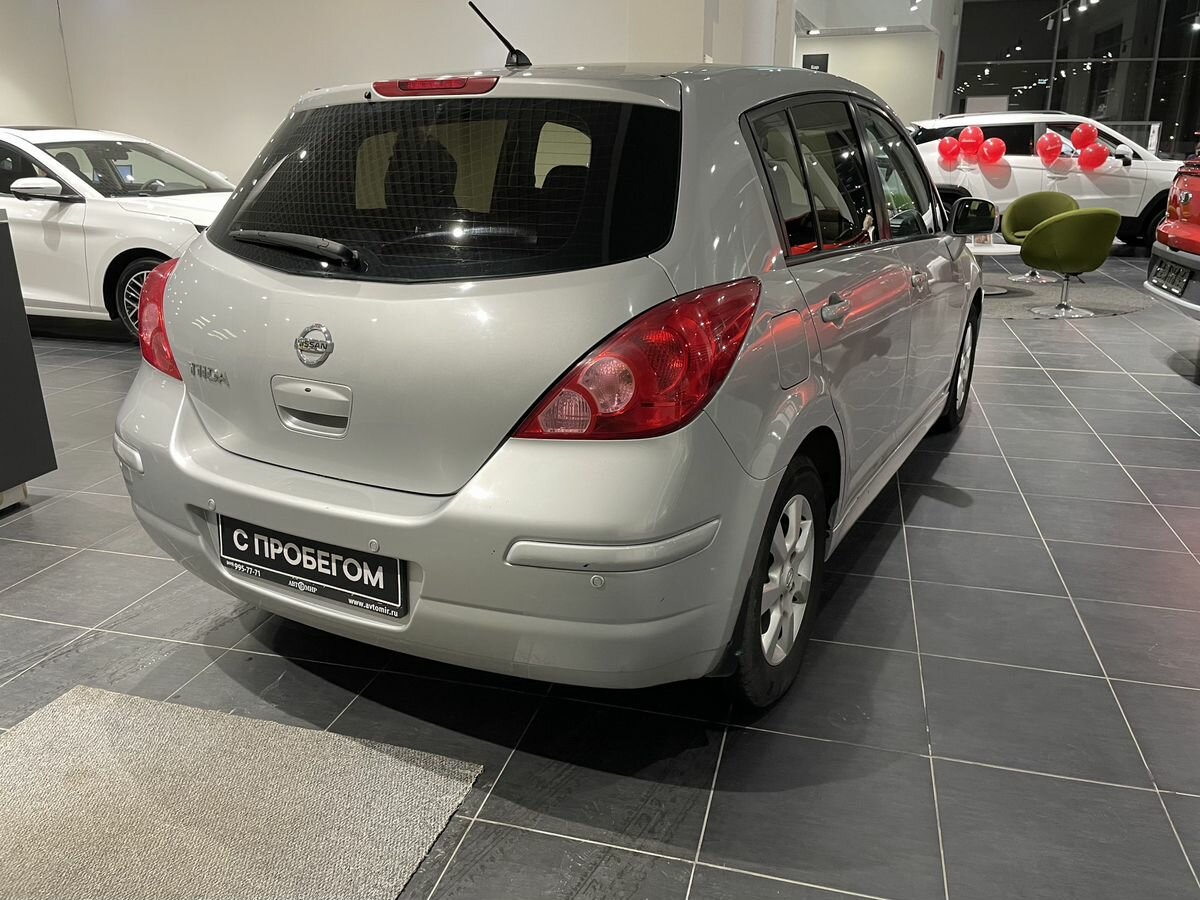 Ниссан тиида 2011 года фото Купить б/у Nissan Tiida I Рестайлинг 1.6 AT (110 л.с.) бензин автомат в Москве: 