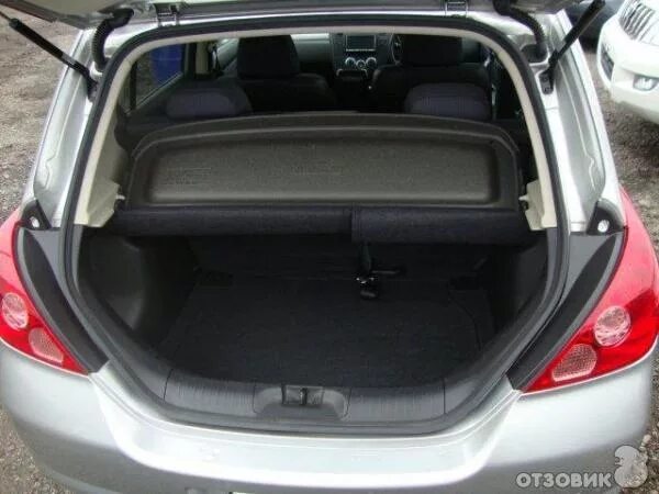 Ниссан тиида багажник фото Отзыв о Автомобиль Nissan Tiida - хэтчбек юркая и стильная городская красавица-м