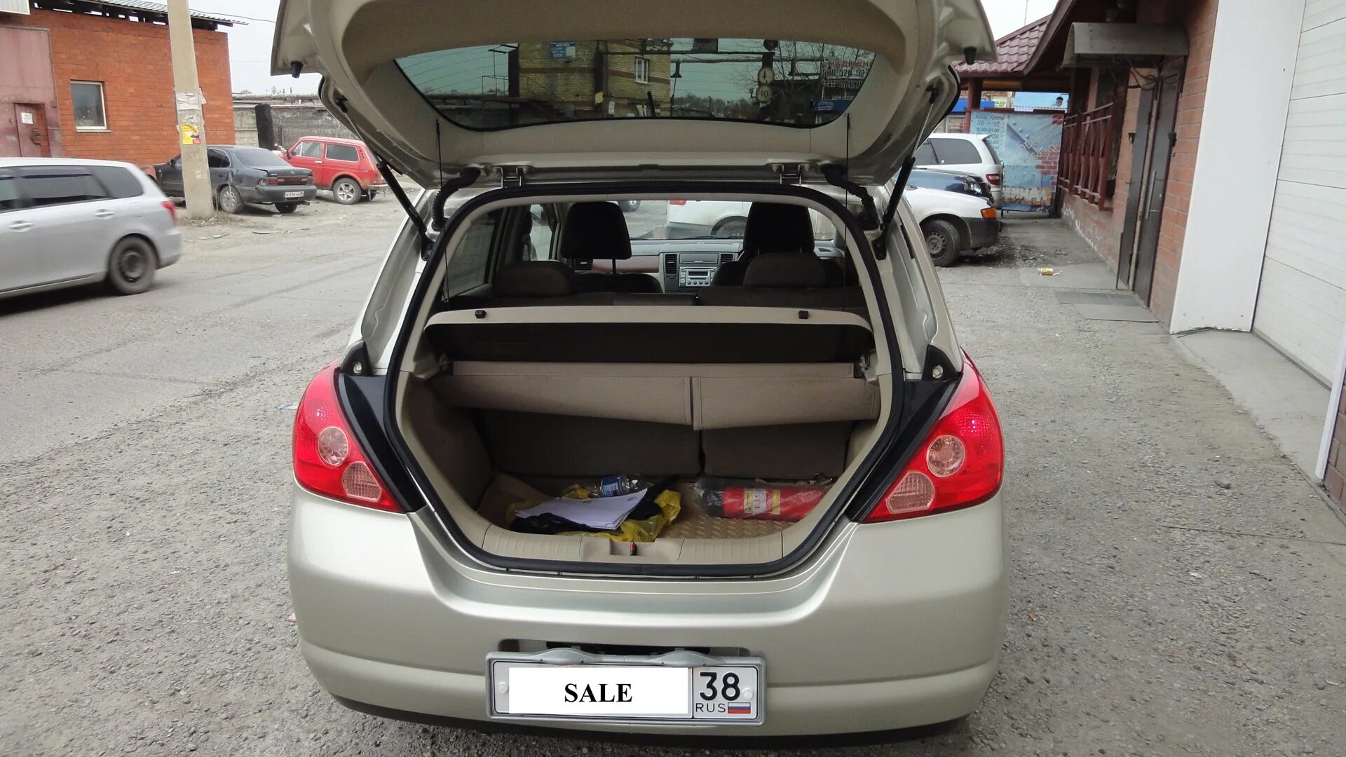 Ниссан тиида багажник фото Nissan Tiida (1G) 1.5 бензиновый 2006 DBA-C11 Матильда на DRIVE2