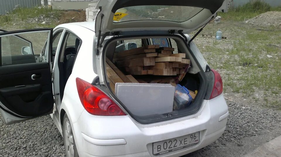 Ниссан тиида багажник фото Мобильный туалет для Тииды - Nissan Tiida (1G), 1,6 л, 2012 года аксессуары DRIV