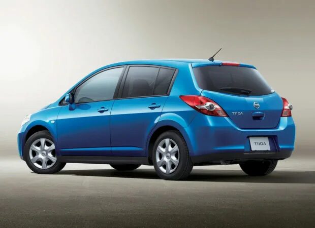 Ниссан тиида фото Nissan Tiida: модернизация - AUTOPEOPLE