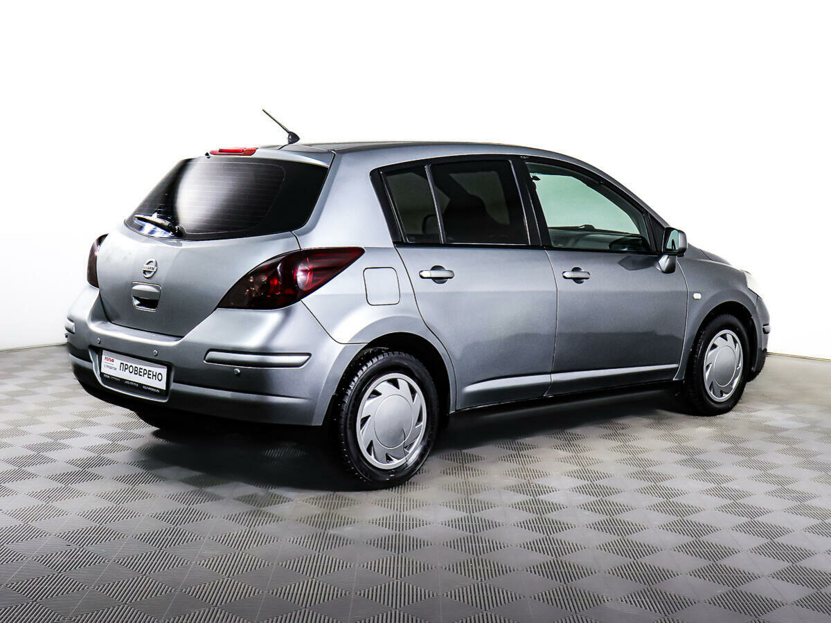 Ниссан тиида фото и цена Купить б/у Nissan Tiida I 1.6 AT (110 л.с.) бензин автомат в Москве: серый Нисса