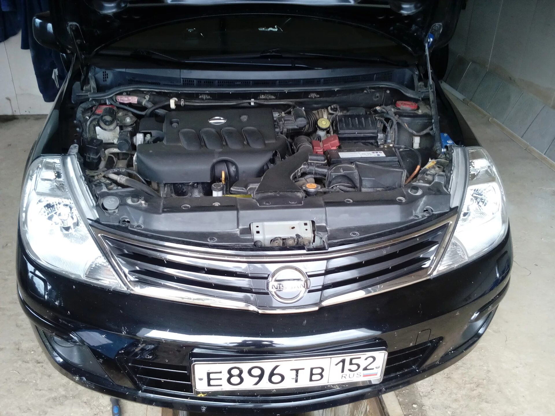 Ниссан тиида фото под капотом Поменял расходники - Nissan Tiida (1G), 1,8 л, 2011 года плановое ТО DRIVE2