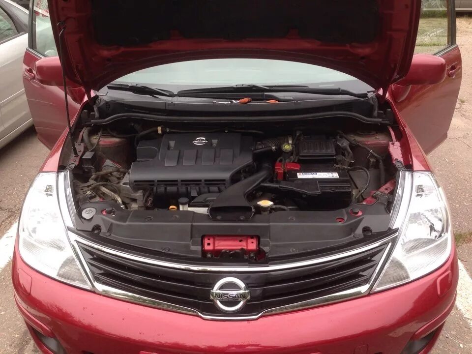 Ниссан тиида фото под капотом Долгожданная Уборка под Капотом! - Nissan Tiida (1G), 1,6 л, 2008 года мойка DRI