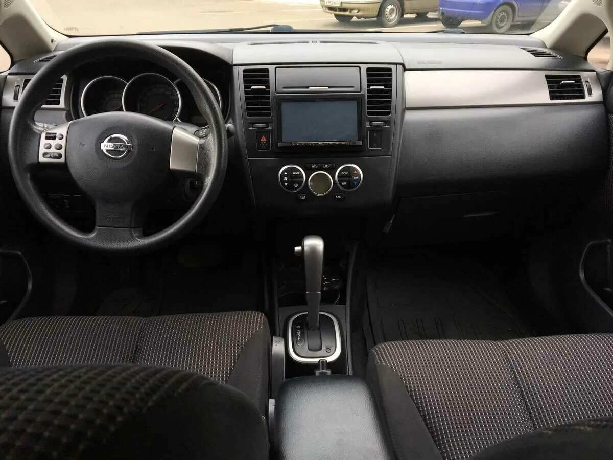 Ниссан тиида фото салона Nissan tiida салон
