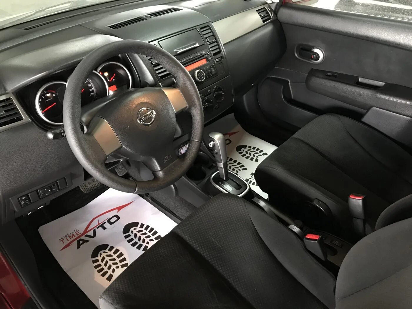 Ниссан тиида фото салона Nissan tiida салон