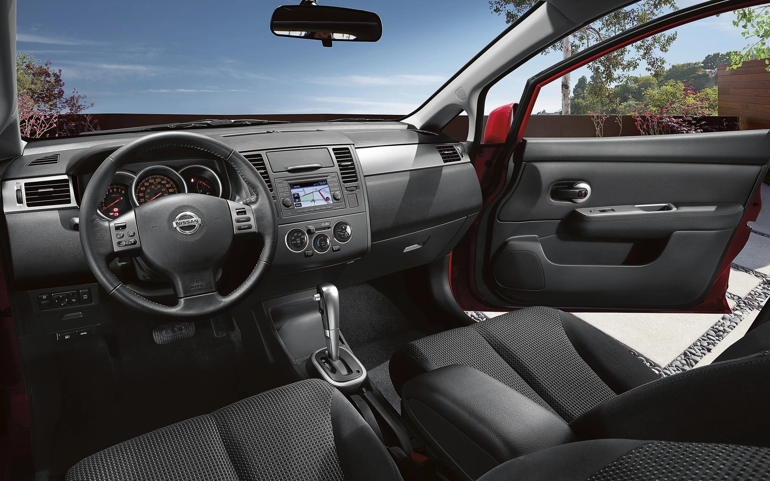 Ниссан тиида фото салона Nissan tiida салон: найдено 90 изображений