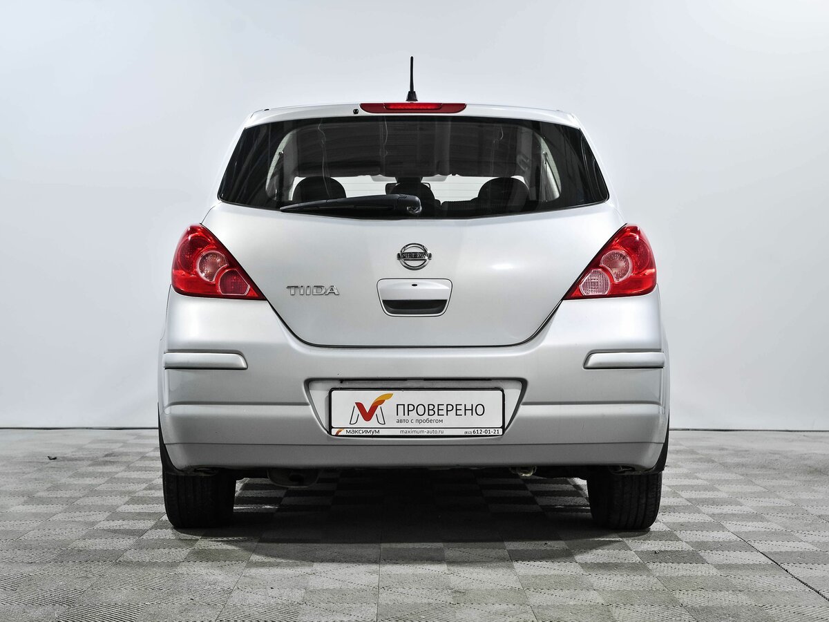 Ниссан тиида фото сзади Купить б/у Nissan Tiida I Рестайлинг 1.6 AT (110 л.с.) бензин автомат в Санкт-Пе