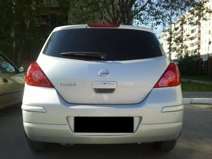 Ниссан тиида фото сзади Ниссан тиида сзади Sarma-Auto.ru