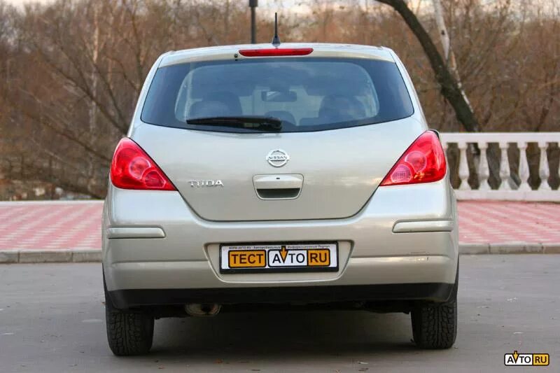 Ниссан тиида фото сзади HorsePowers - автомобильный интернет портал " Тест-драйв Nissan Tiida: новый взг
