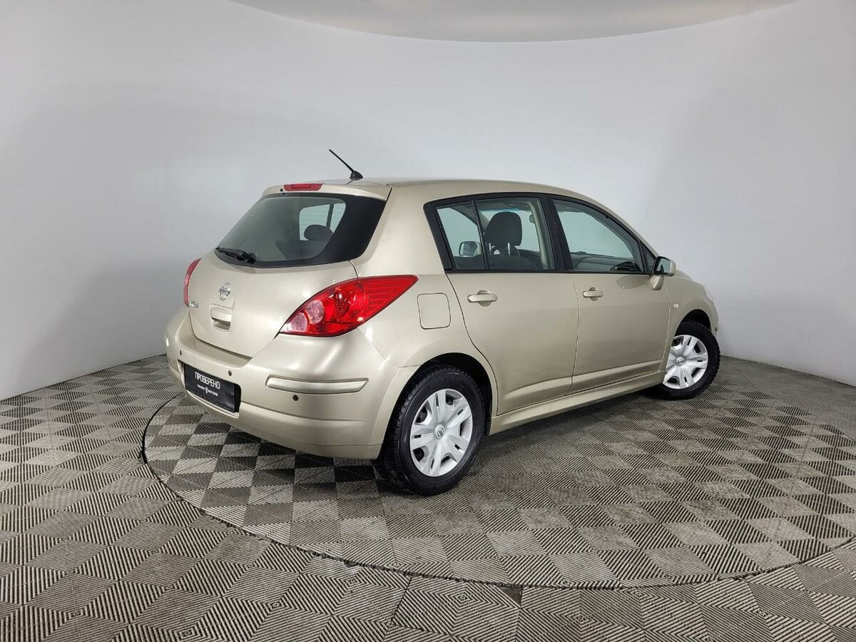 Ниссан тиида хэтчбек фото Купить б/у Nissan Tiida I Рестайлинг 1.6 MT (110 л.с.) бензин механика в Москве: