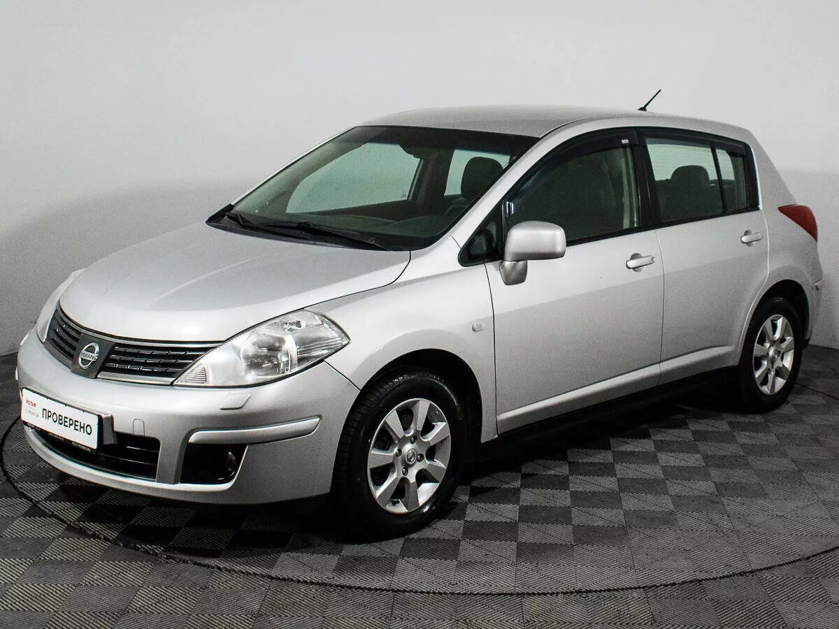 Ниссан тиида хэтчбек фото Купить б/у Nissan Tiida I 1.6 AT (110 л.с.) бензин автомат в Москве: серебристый