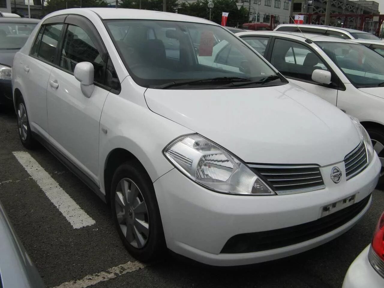 Ниссан тиида латио фото 2006 Nissan Tiida Latio specs, Engine size 1500cm3, Fuel type Gasoline, Drive wh