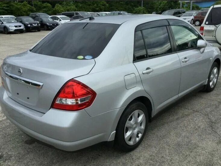 Ниссан тиида латио фото Купить б/у Nissan Tiida I Latio 1.5 AT (109 л.с.) бензин автомат в Краснодаре: с