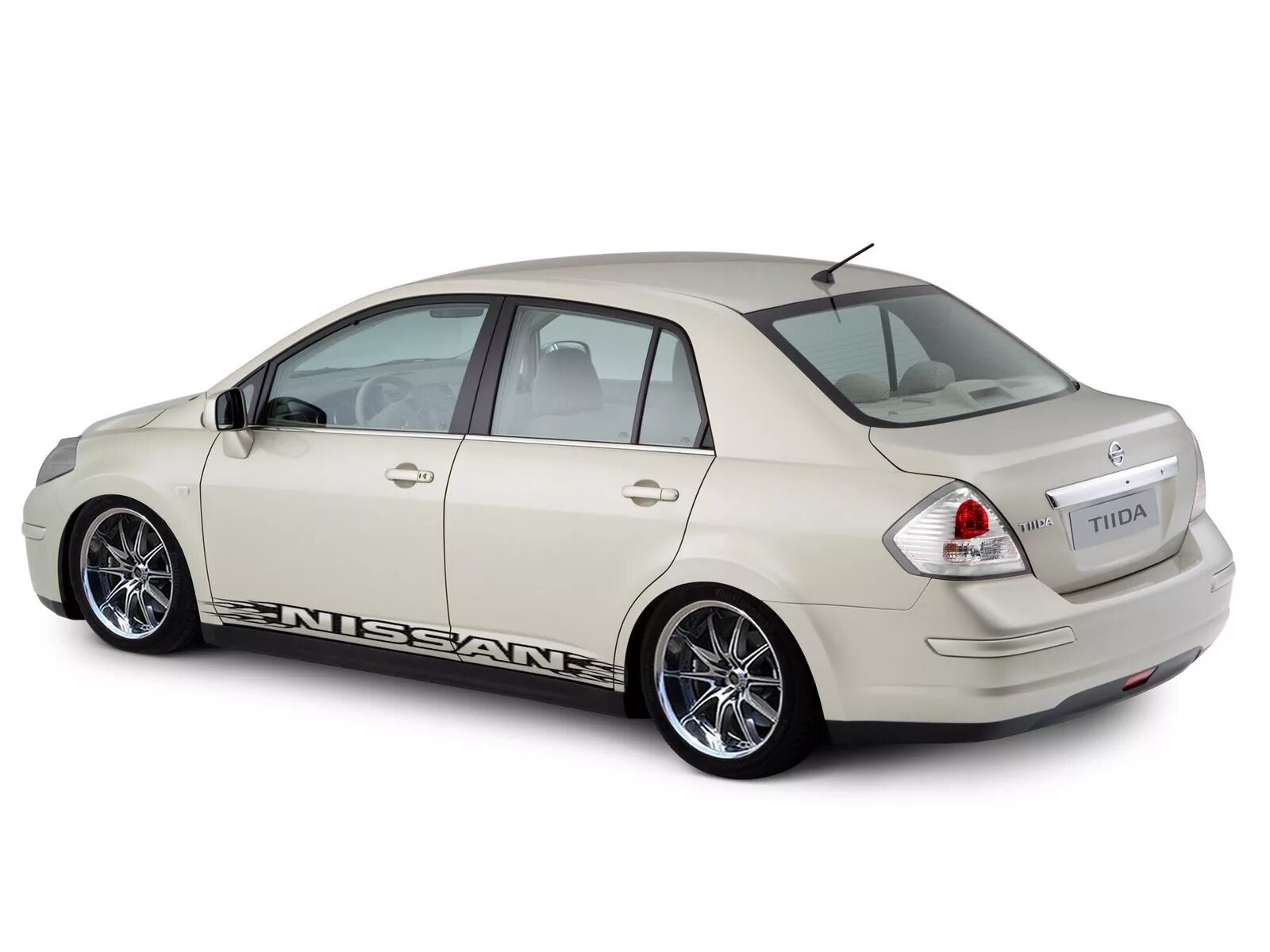 Ниссан тиида латио тюнинг Nissan Tiida Sedan Modificado 911