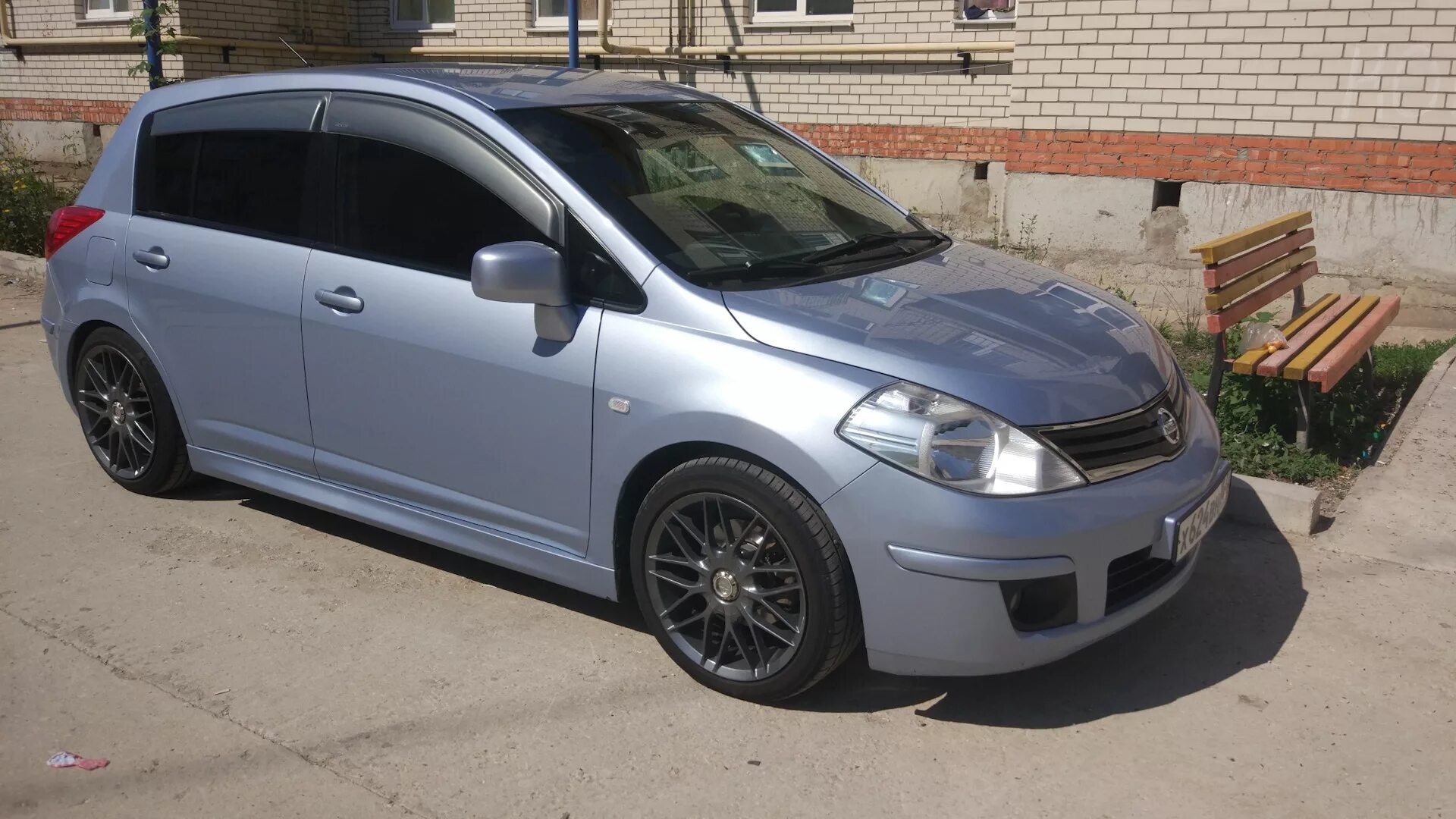 Ниссан тиида на 17 дисках фото Продажа колес Bridgestone Erglanz r17 4/5*114,3 - Nissan Tiida (1G), 1,6 л, 2011