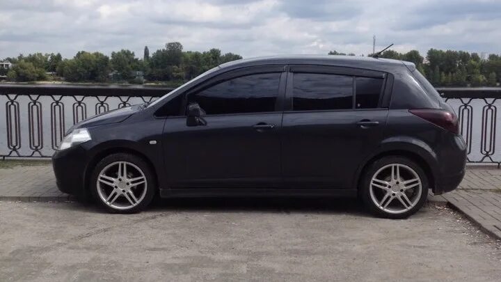 Ниссан тиида на 17 дисках фото Nissan Tiida (1G) 1.6 бензиновый 2008 на DRIVE2