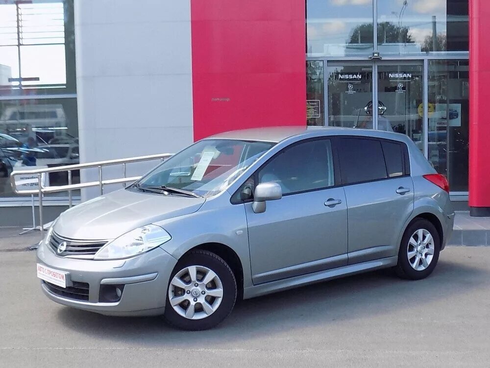 Ниссан тиида показать фото Купить б/у Nissan Tiida I Рестайлинг 1.6 AT (110 л.с.) бензин автомат в Брянске:
