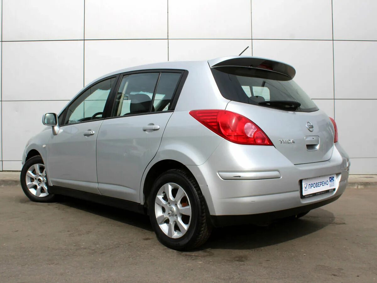 Ниссан тиида показать фото Купить б/у Nissan Tiida I 1.6 AT (110 л.с.) бензин автомат в Химках: серый Нисса