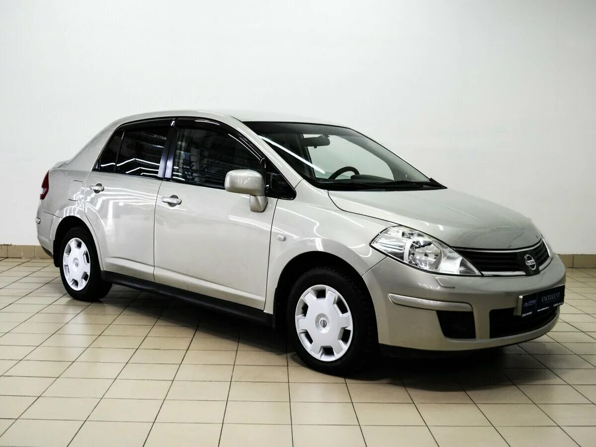 Ниссан тиида седан фото Купить б/у Nissan Tiida I 1.6 MT (110 л.с.) бензин механика в Волгодонске: бежев