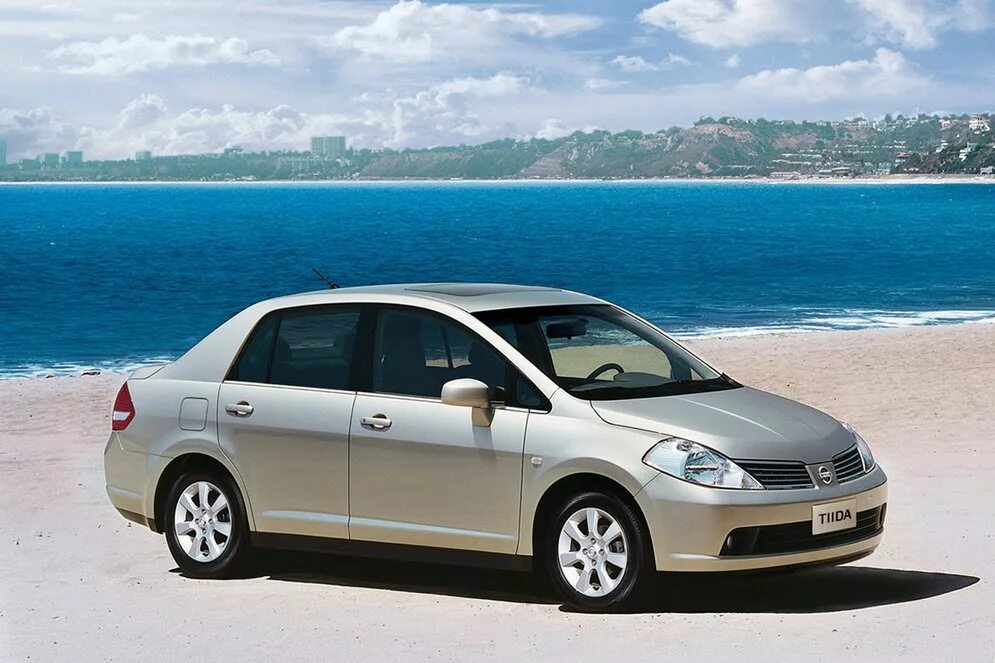Ниссан тильда фото Тест-драйв новой и "старой" Opel Astra: война поколений - КОЛЕСА.ру - автомобиль