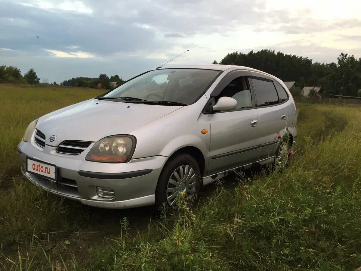 Ниссан тино 1999 фото Купить б/у Nissan Tino 1998-2003 2.0 CVT (135 л.с.) бензин вариатор в Омске: сер