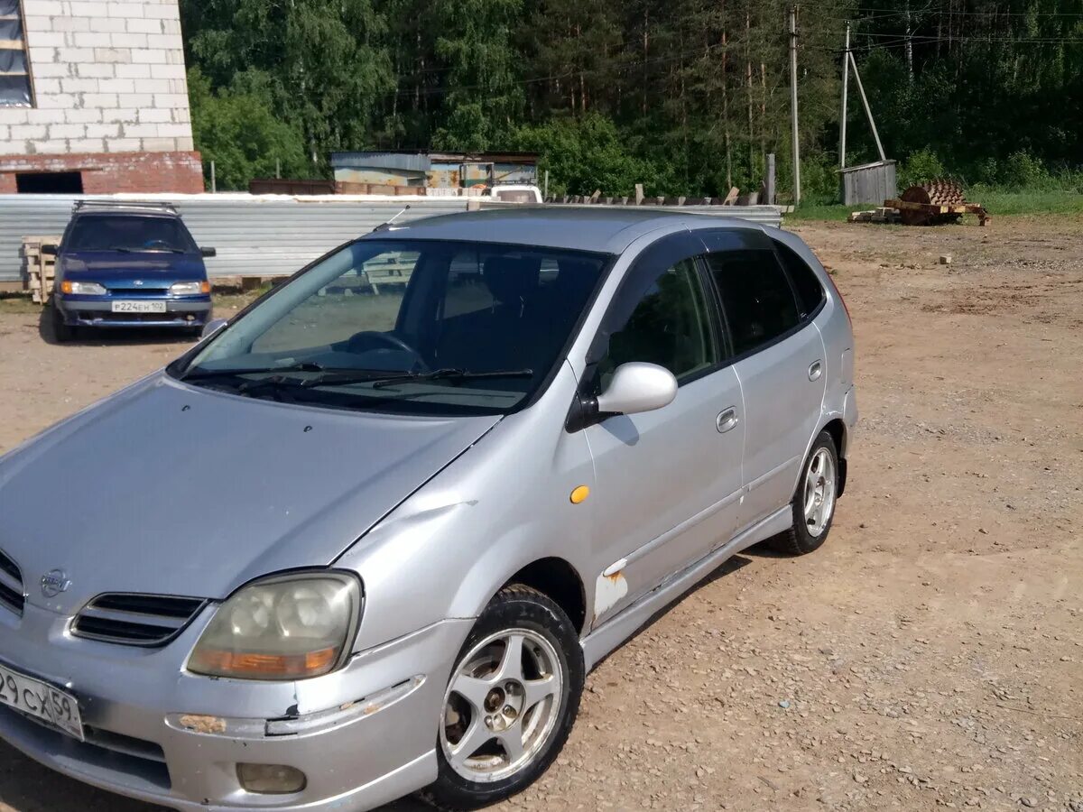 Ниссан тино 1999 фото Купить б/у Nissan Tino 1998-2003 1.8 AT (120 л.с.) бензин автомат в Верхних Таты
