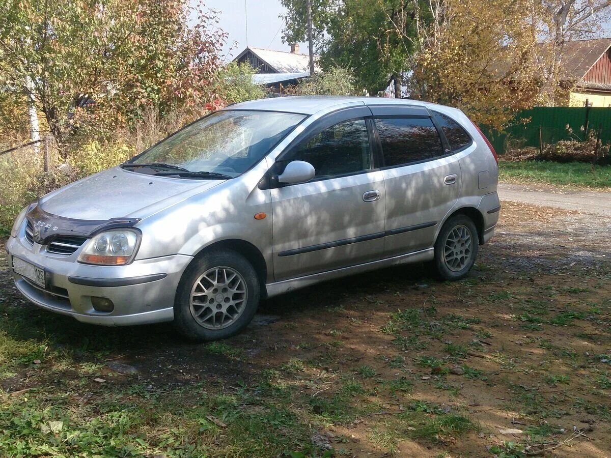 Ниссан тино 1999 фото Купить б/у Nissan Tino 1998-2003 1.8 AT (120 л.с.) бензин автомат в Спасске-Даль