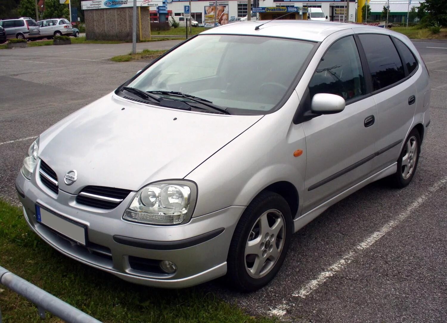 Ниссан тино фото Файл:Nissan Almera Tino.JPG - Вікіпедія
