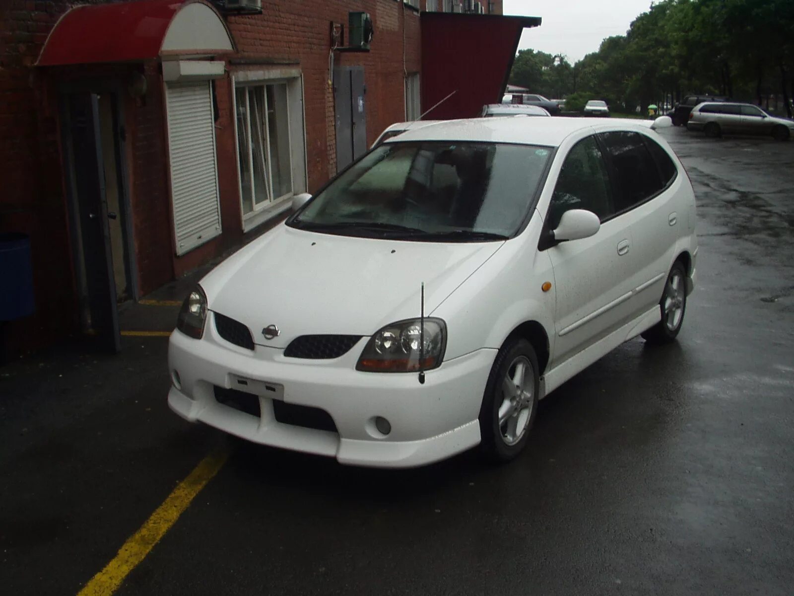 Ниссан тино тюнинг 1998 Nissan Tino specs, Engine size 2.0l., Fuel type Gasoline, Drive wheels FF, 