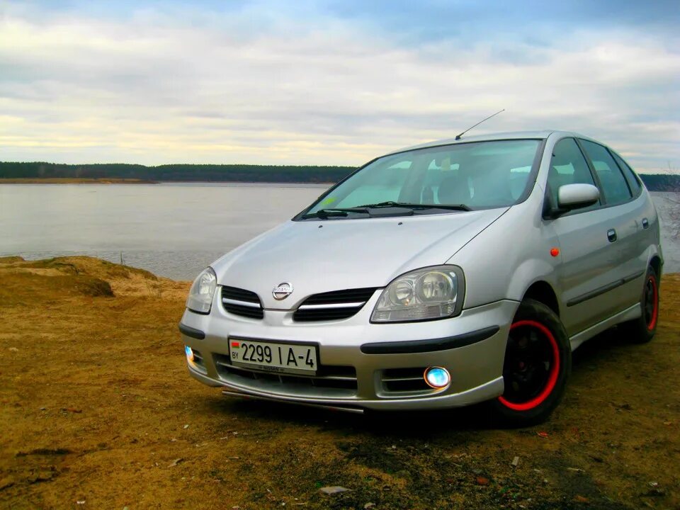 Ниссан тино тюнинг Заехал на озеро, пару фото в придачу) - Nissan Almera Tino, 2,2 л, 2004 года про