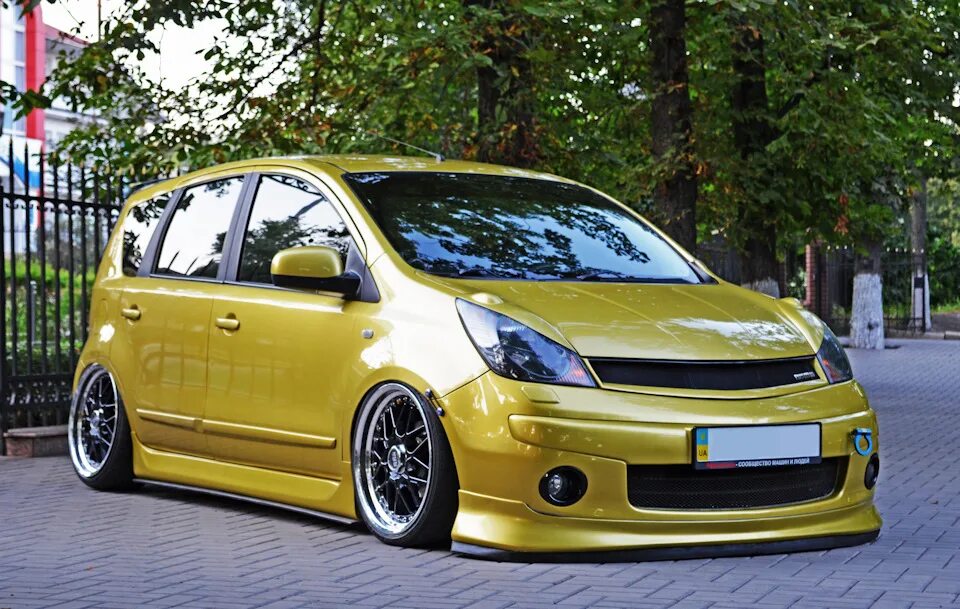 Ниссан тино тюнинг Свежий фотка. А также Белка-Панда - Nissan Note (1G), 1,6 л, 2006 года фотографи