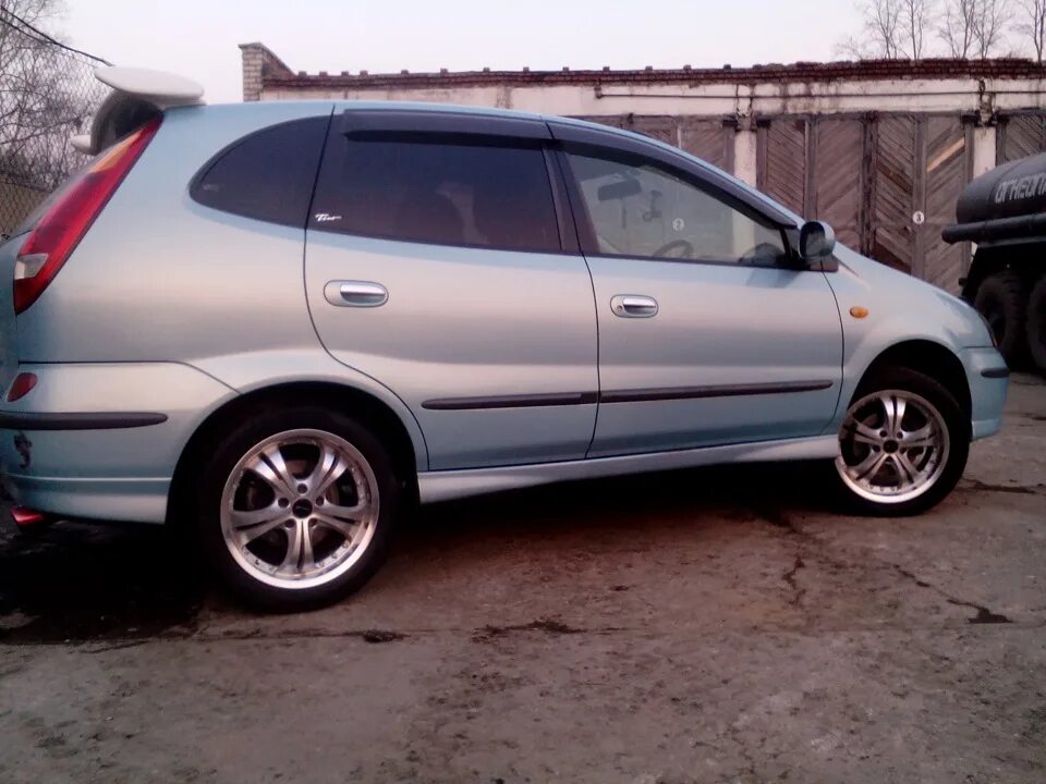 Ниссан тино тюнинг Фотографии после мойки. - Nissan Tino, 1,8 л, 1999 года фотография DRIVE2