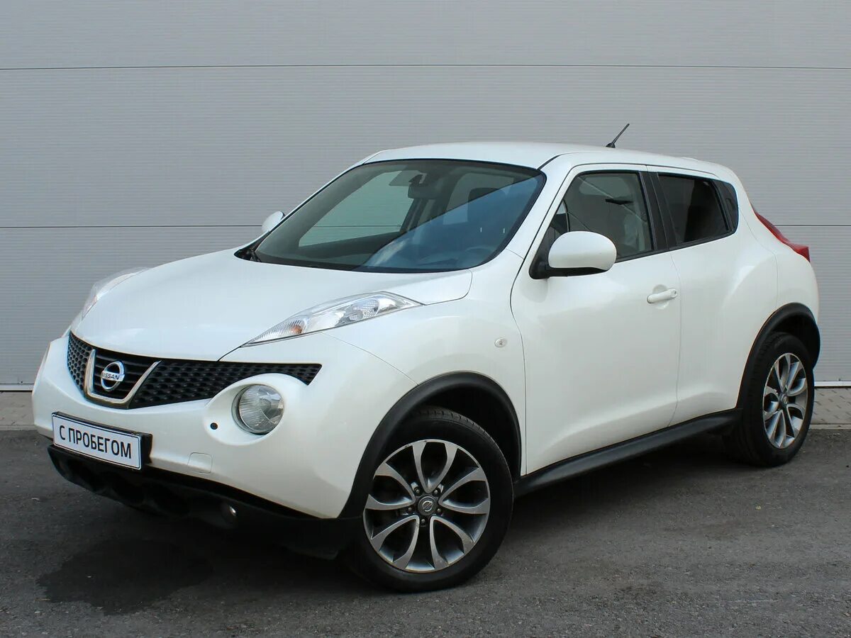 Ниссан трехдверный фото Купить б/у Nissan Juke I 1.6 CVT (117 л.с.) бензин вариатор в Липецке: белый Нис