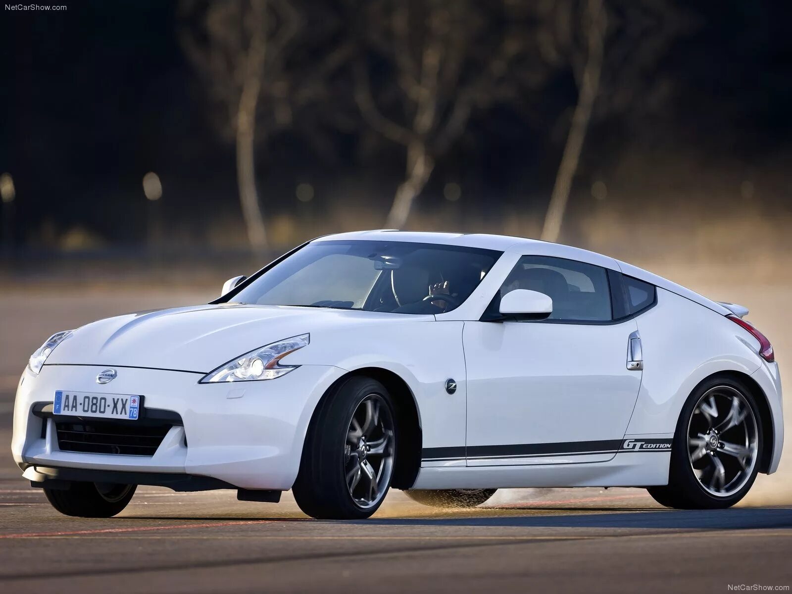 Ниссан трехдверный фото Nissan 370Z GT Edition фото № 81570 автомобильная фотогалерея Nissan 370Z GT Edi