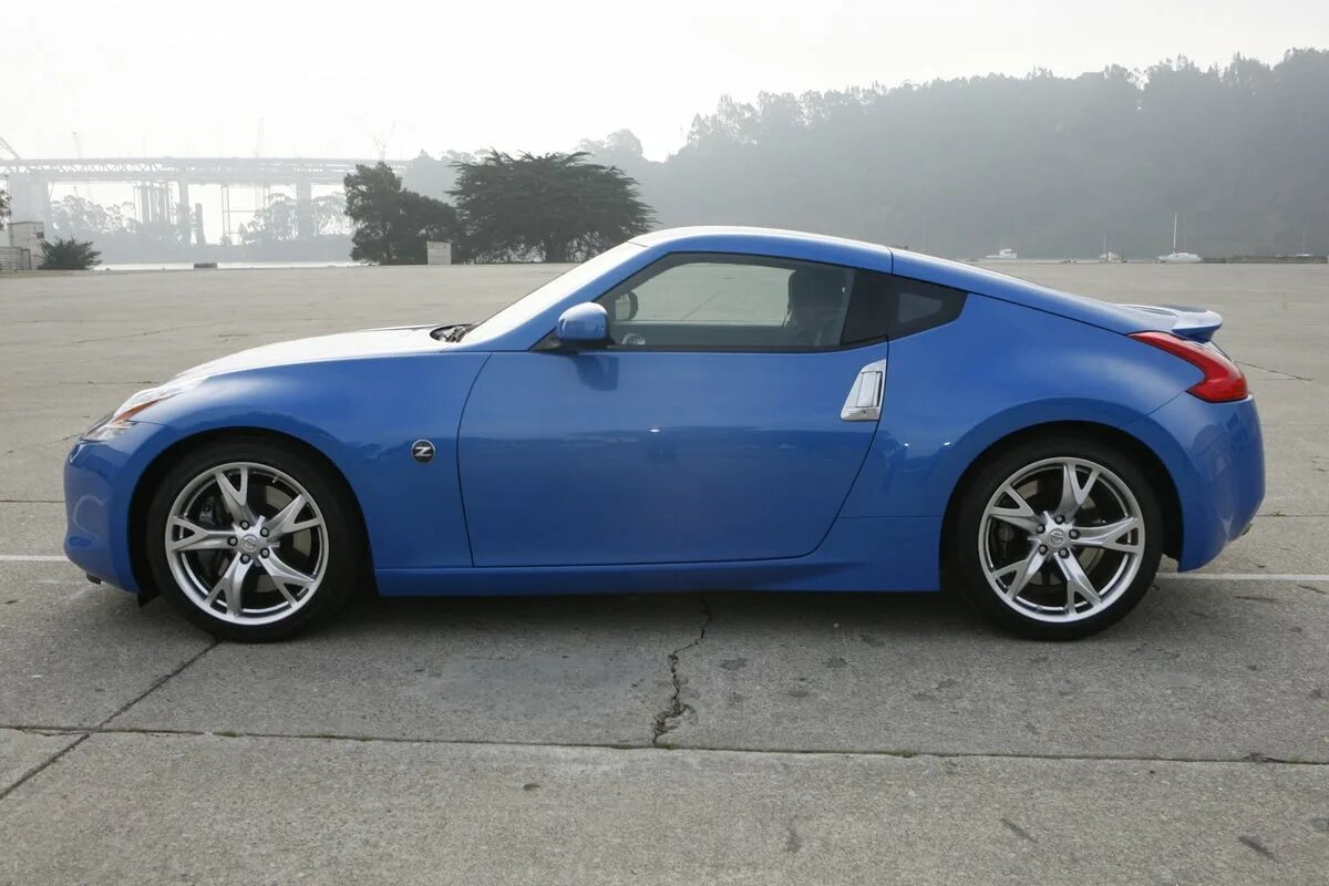 Ниссан трехдверный фото Photos: 2009 Nissan 370Z - CNET