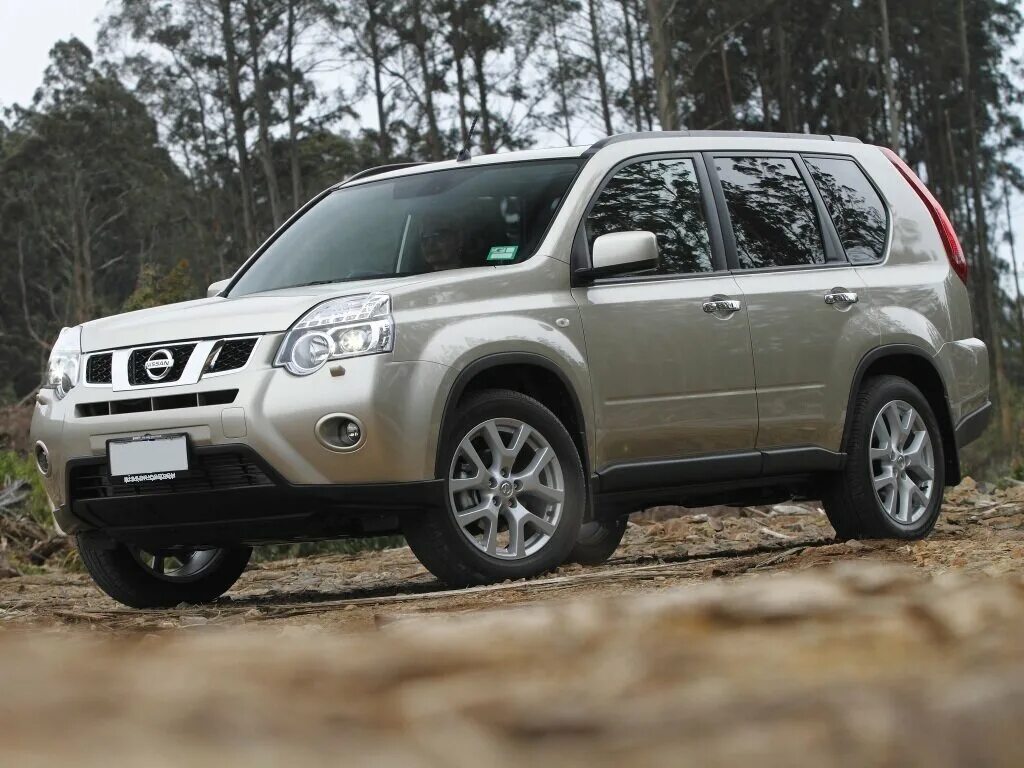Ниссан трейл фото Купить б/у Nissan X-Trail II 2.0 CVT (141 л.с.) 4WD бензин вариатор в Севастопол