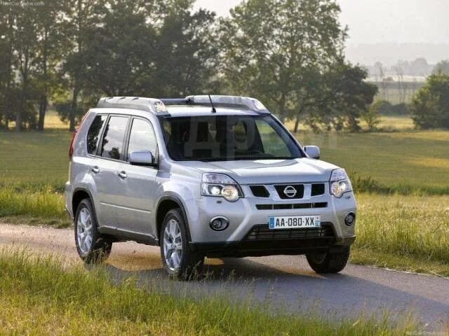 Ниссан трейл фото Купить Рейлинги на крышу Nissan X-Trail T-31 c фонарями 2007-2013 г. Новые в Спа