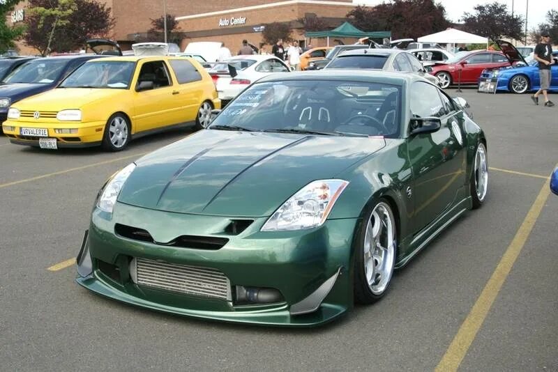 Ниссан турбо фото 2004 Nissan 350Z Performance 2dr Coupe 6-spd manual w/OD