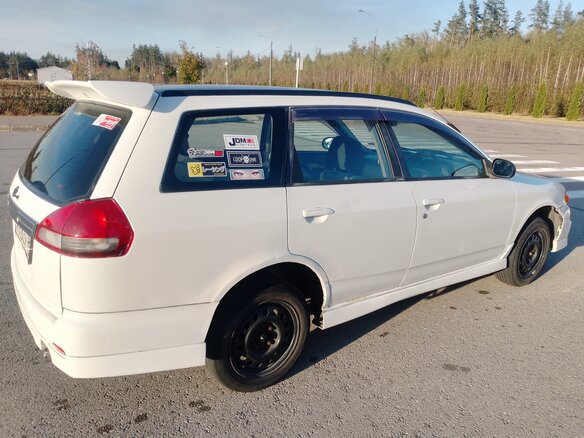 Ниссан универсал фото Купить б/у Nissan Wingroad II (Y11) 1.5 AT (105 л.с.) бензин автомат в Липецке: 