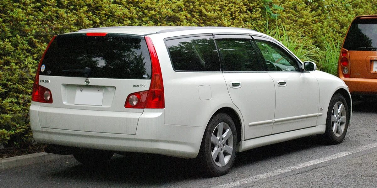 Ниссан универсал фото Файл:2004 Nissan Stagea 02.jpg - Вікіпедія