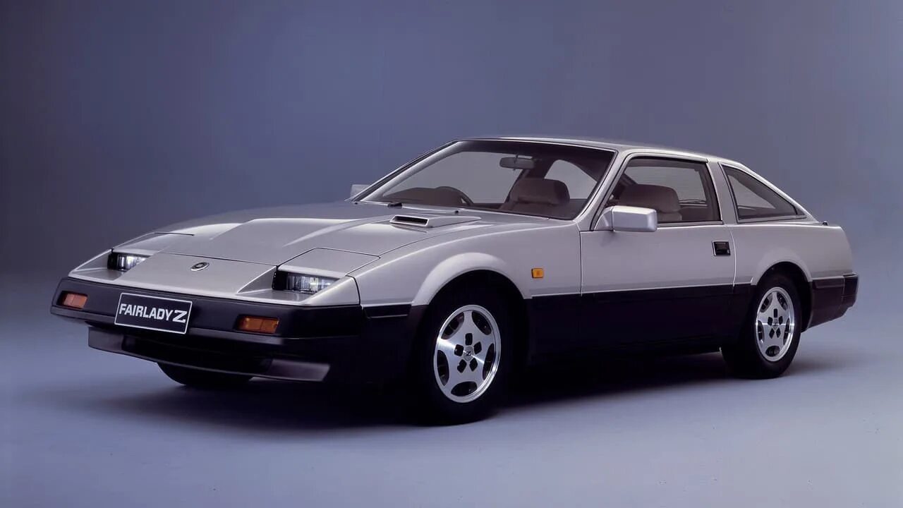 Ниссан в старом кузове фото Here are six generations of Nissan's Z cars